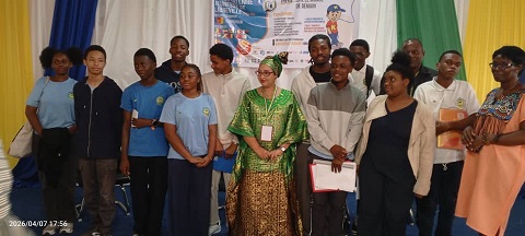 Des élèves comblés, après leur rencontre avec Djaili Amadou Amel, lauréate du Goncourt des lycéens de 2020!