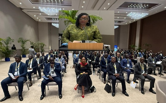 COSUMAF: Le bon filon du président de la COSUMAF, Jacqueline Adiaba-Nkembe, en signant une convention historique avec la CIMA et l’AMF/UMOA!