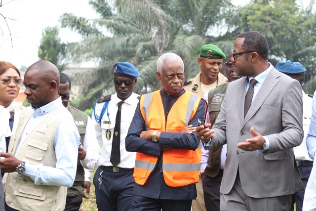 Gabon – Libreville: Le maire Eugène M’ba tâte le terrain, avant de lancer l’opération de libération des espaces publics!